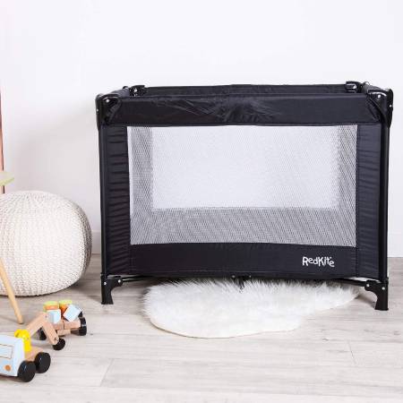 20 Best Travel Cots UK 2020 – An Expert Buyers Guide